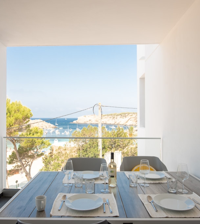 Resa Estates Ibiza te koop appartement Vadella Mar zee zicht terrace views.jpg
